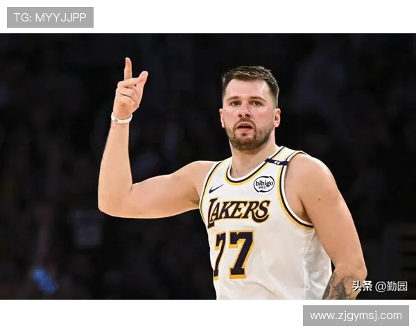 原创全场狂呼MVP！东契奇到手的40+三双，却在短短23秒内被詹姆斯抢走