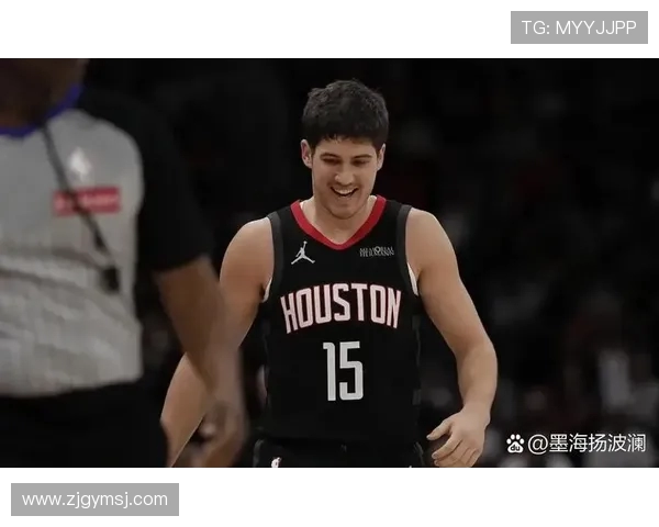 原创火箭输独行侠揪出两大罪人！阿门11中2太拉胯，乌度卡临场指挥被骂惨